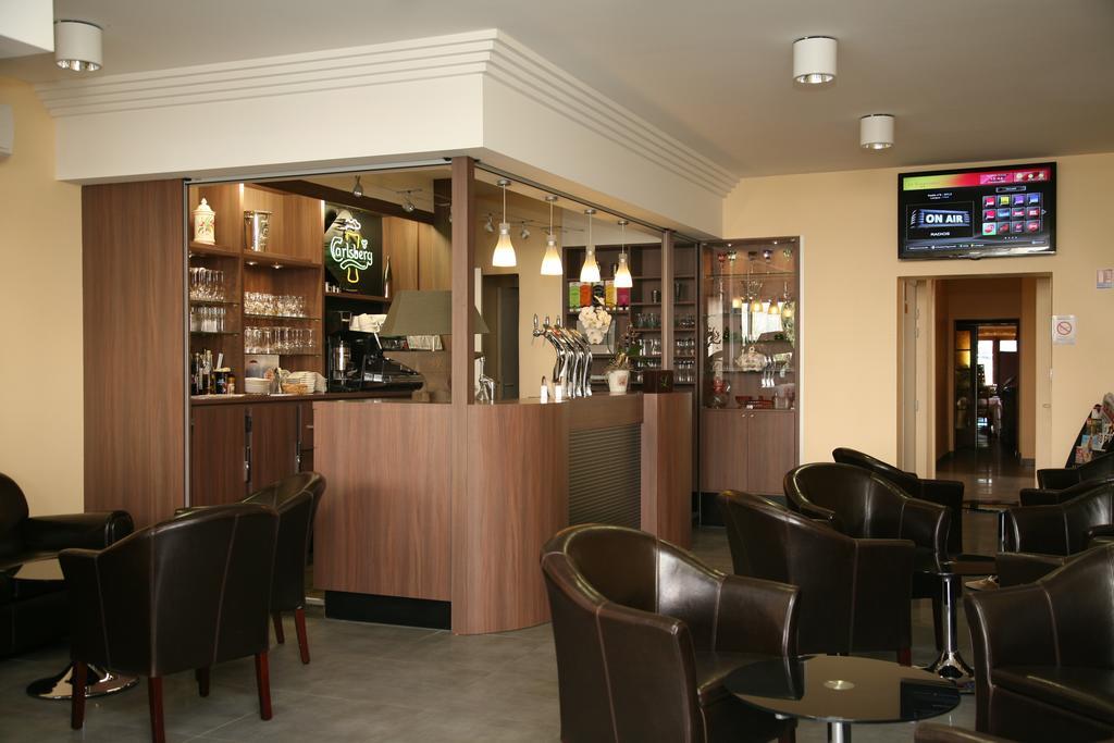 Logis Hotel- Restaurant La Renaissance Baccarat Exterior photo